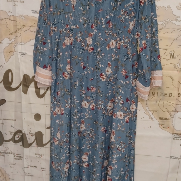 MIKAROSE SIZE XL Floral Blue Maxi Dress - Picture 7 of 16